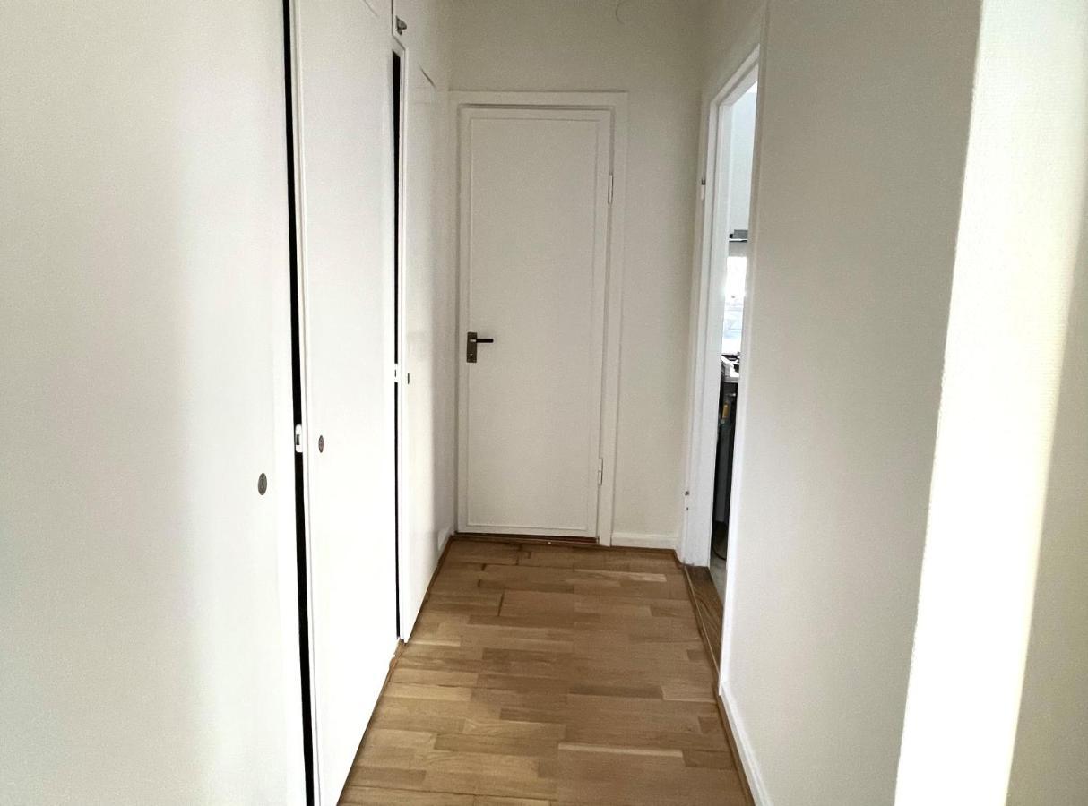 Trivsamma Lagenheter Med Fri Parkering Apartamento Estocolmo Exterior foto