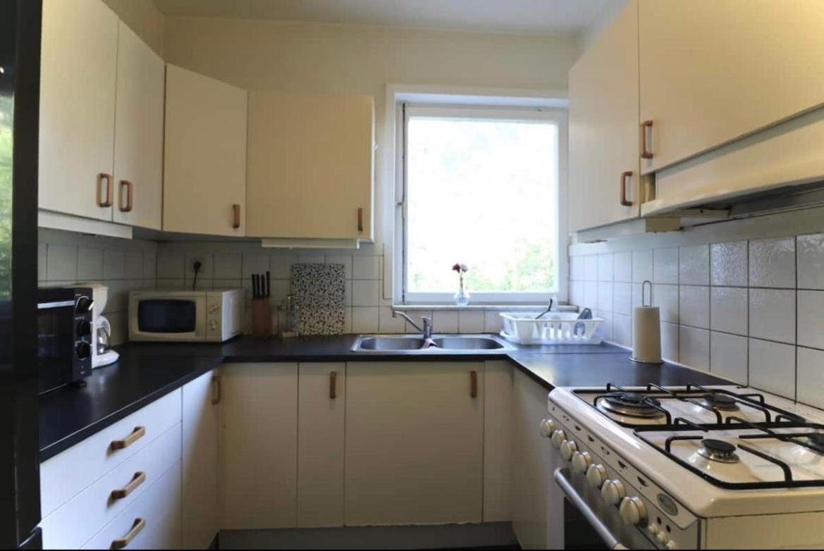 Trivsamma Lagenheter Med Fri Parkering Apartamento Estocolmo Exterior foto