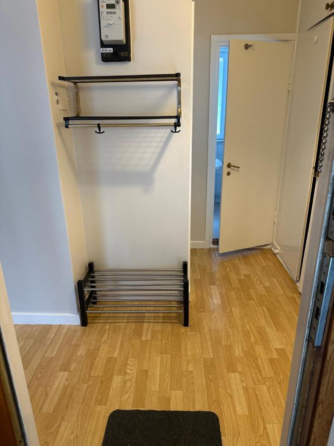 Trivsamma Lagenheter Med Fri Parkering Apartamento Estocolmo Exterior foto
